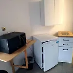 Max Проживание в семье