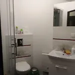 Max Проживание в семье *